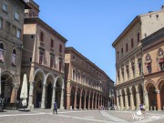 Bologna, la ciudad de los epítetos