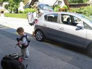 ¿Se puede viajar a dedo (autoestop) con bebés?