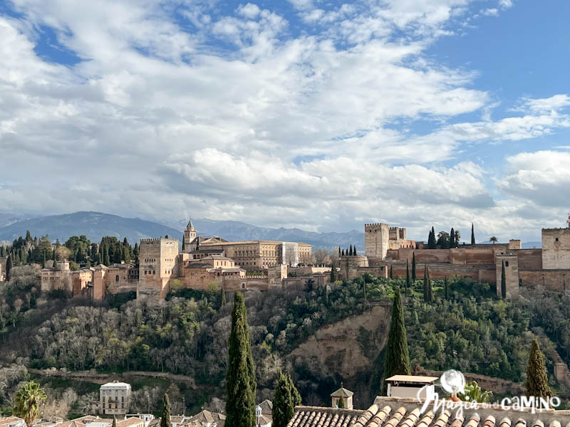 La Alahambra, un imprescindible para ver en Andalucía